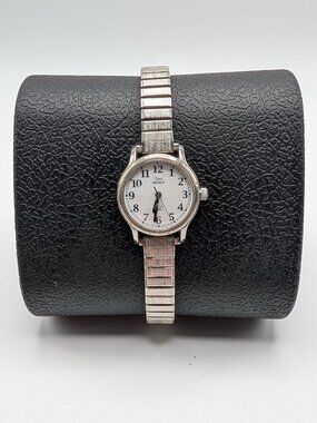 Women's Vintage Timex Indiglo Quartz Watch w/Metal Expansion Band Untested